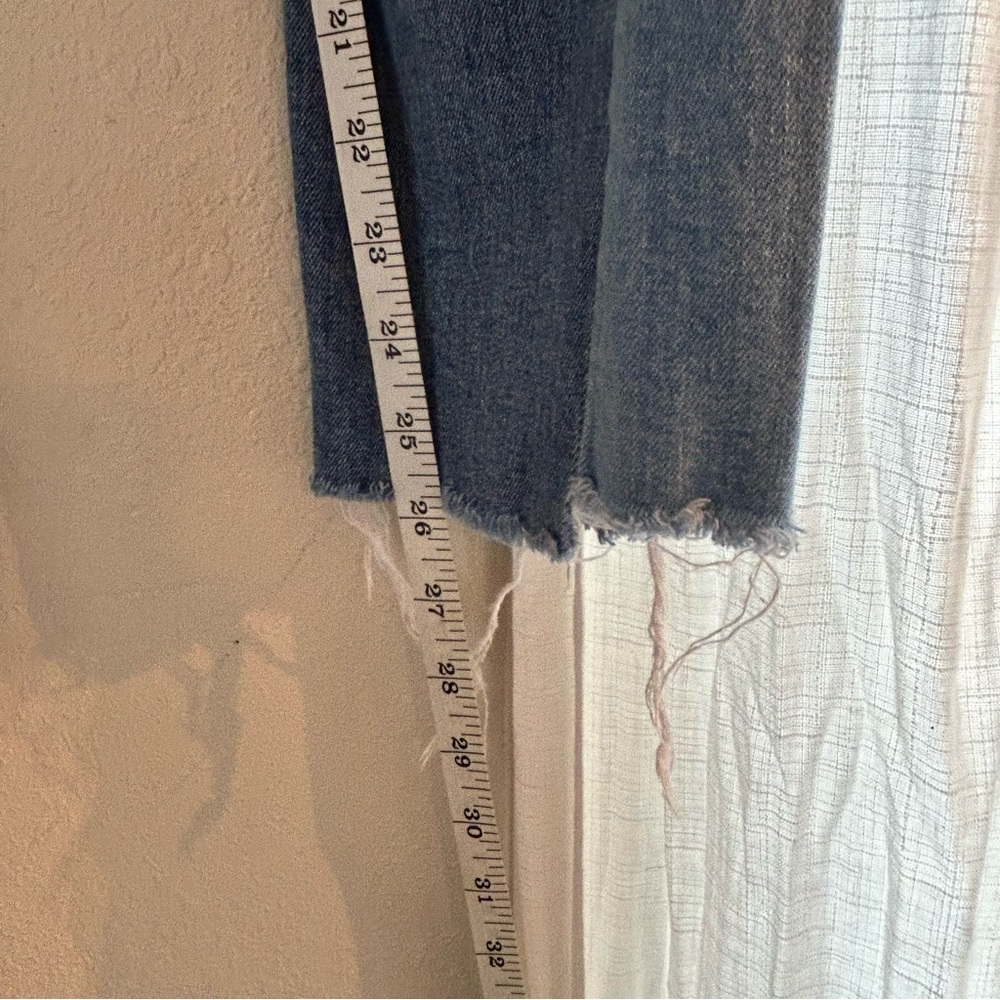 PAIGE distressed denim Cindy Jeans - Picture 7 of 10